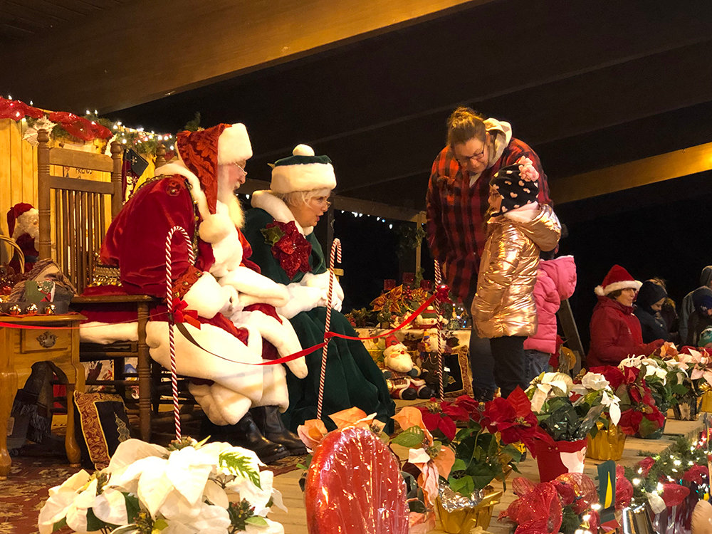 Chadwick Lake lights up for Christmas My Hudson Valley